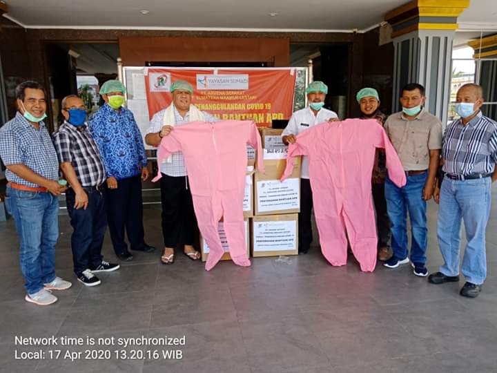  Bupati Yopi Terima Donasi 1000 Masker dari IAKMI dan Silaturahmi Ke Kantor PWI